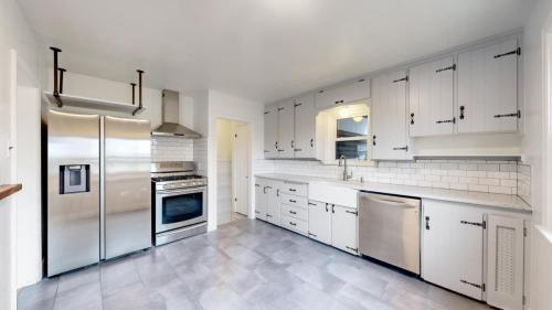 10-Kitchen-3090-S-Marion-St-Englewood-CO-80113