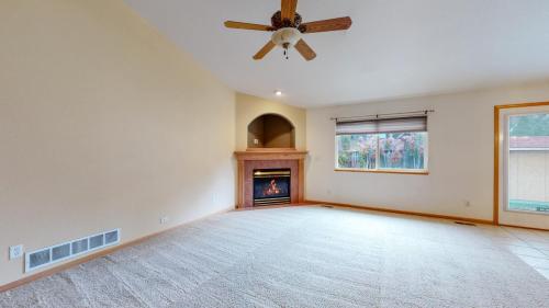 05-Living-area-3130-58th-Ave-Greeley-CO-80634