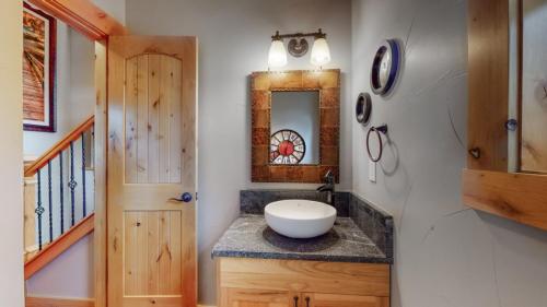 18-Bathroom-1-319-N-Whitcomb-St-Fort-Collins-CO-80521