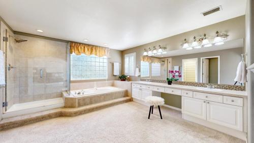 30-Bathroom-3209-Grand-Canyon-St-Fort-Collins-CO-80525