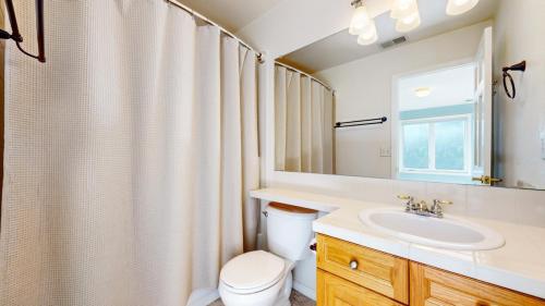 43-Bathroom-3209-Grand-Canyon-St-Fort-Collins-CO-80525