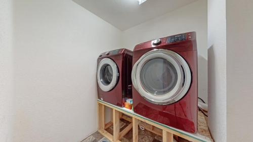24-Laundry-321-Mustang-Ave-Fort-Lupton-CO-80621