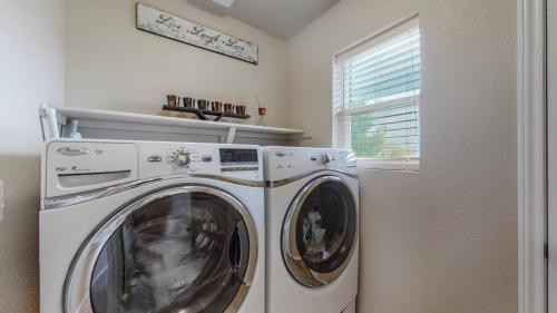 36-Laundry-322-Newaygo-Dr-Fort-Collins-CO-80524