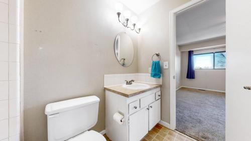 19-Bathroom-325-Quebec-Ave-Longmont-CO-80501