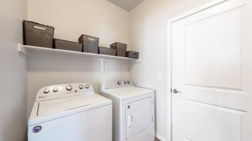 32-Laundry-room