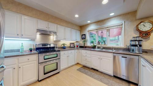 10-Kitchen-401-Skysail-Ln-Fort-Collins-CO-80525