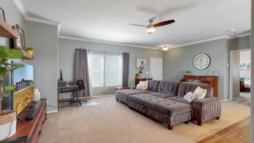 07-Living-area-4038-Meadowlark-Rd-Fort-Lupton-CO-80621