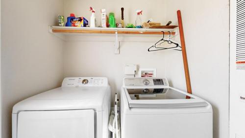 33-Laundry-405-Garfield-Ave-Nunn-CO-80648