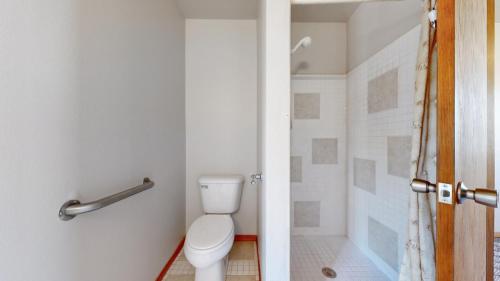 25-Bathroom-412-Colorado-Ave-Berthoud-CO-80513