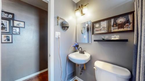 25-Bathroom-4150-Sheridan-Boulevard-Denver-CO-80212