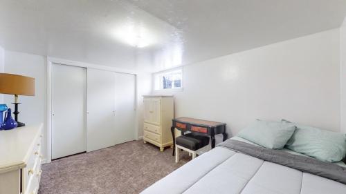 41-Bedroom-4150-Sheridan-Boulevard-Denver-CO-80212