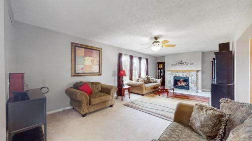 04-Living-area-4300-Falcon-Dr-Fort-Lupton-CO-80621