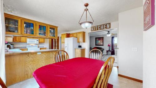 08-Dining-area-4300-Falcon-Dr-Fort-Lupton-CO-80621