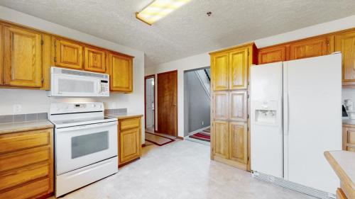 12-Kitchen-4300-Falcon-Dr-Fort-Lupton-CO-80621