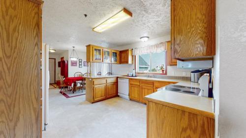 14-Kitchen-4300-Falcon-Dr-Fort-Lupton-CO-80621
