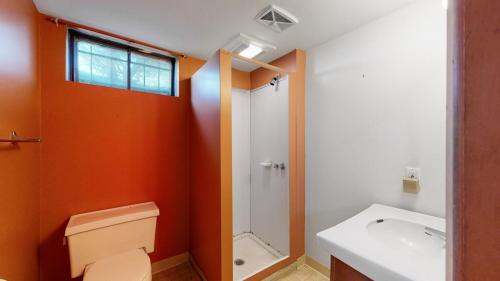 35-Bathroom-430-Kendall-St-Lakewood-CO-80226