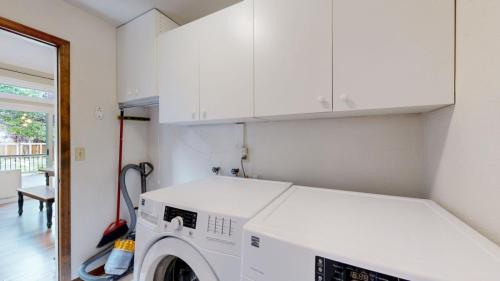 50-Laundry-4337-Kingsbury-Dr-Fort-Collins-CO-80525