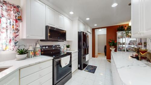 15-Kitchen-436-47th-Ave-14-Greeley-CO-80634