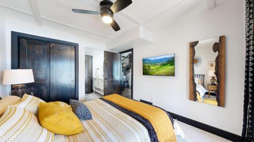 25-Bedroom-2-4458-Sentinel-Rock-Larkspur-CO-80118