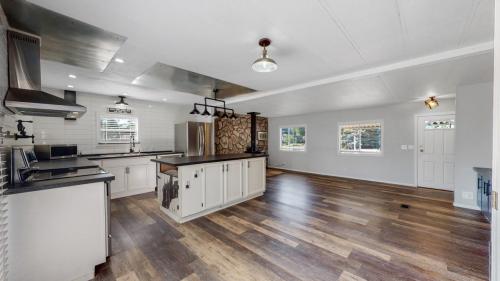 09-Kitchen-4622-Grand-Canyon-Dr-Greeley-CO-80634