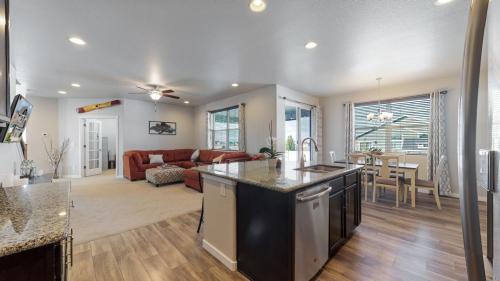 13-Kitchen-5144-Chantry-Dr-Windsor-CO-80550