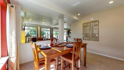 14-Dining-Area-5218-Silverwood-Drive-Johnstown-CO-80534