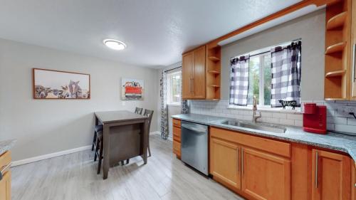 14-Kitchen-5395-Independence-St-Arvada-CO-80002