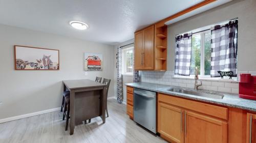 16-Kitchen-5395-Independence-St-Arvada-CO-80002