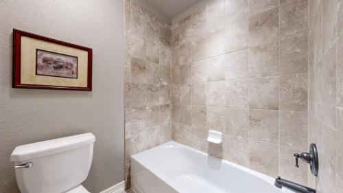 38-Bathroom-546-Mount-Rainier-Ct-Berthoud-CO-80513