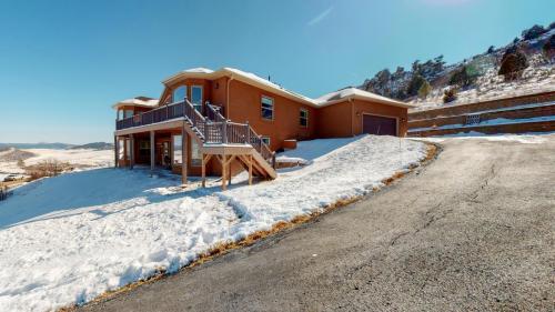 74-Frontyard-5608-Country-Club-Dr-Larkspur-CO-80118
