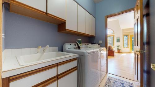 71-Laundry-room-5618-Red-Willow-Ct-Fort-Collins-CO-80528