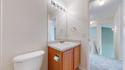 18-Bathroom-5653-S-Yakima-St-Aurora-CO-80015