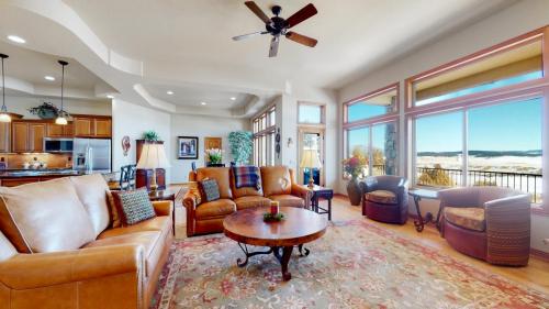 05-Living-area-5697-Country-Club-Dr-Larkspur-CO-80018