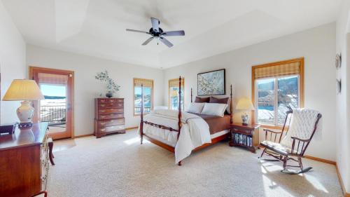 23-Bedroom-5697-Country-Club-Dr-Larkspur-CO-80018