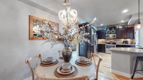 10-Dining-area-5851-Dripping-Rock-Ln-Unit-A102-Fort-Collins-CO-80528
