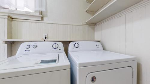 31-Laundry-613-Main-St-Windsor-CO-80550