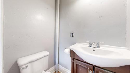 18-Bathroom-632-Colorado-Blvd-Idaho-Springs-CO-USA