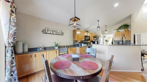 07-Dining-area-632-Jansen-Dr-Fort-Collins-CO-80525