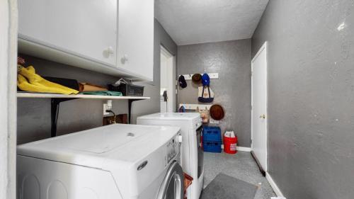 26-Laundry-639-S-Taft-Hill-Rd-Fort-Collins-CO-80521