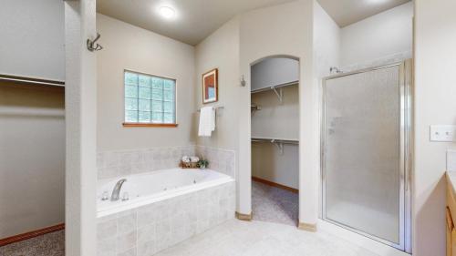 28-Bathroom-642-Denali-Ct-Windsor-CO-80550