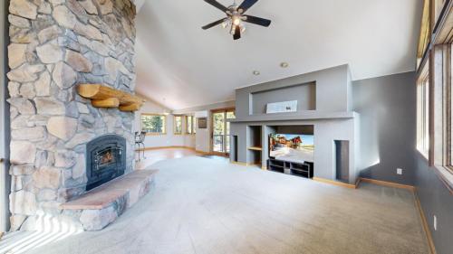04-Living-area-6474-Lone-Eagle-Road-Golden-CO-80403