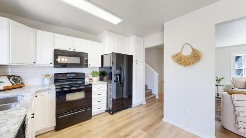 09-Kitchen-667-Mansfield-Drive-Fort-Collins-CO-80525