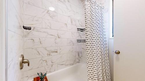 19-Bathroom-667-Mansfield-Drive-Fort-Collins-CO-80525