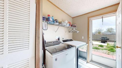 22-Laundry-675-Prairie-Ave-Lochbuie-CO-80603