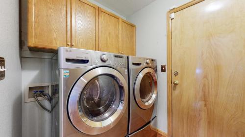 44-Laundry-6795-W-97th-Pl-Westminster-CO-80021
