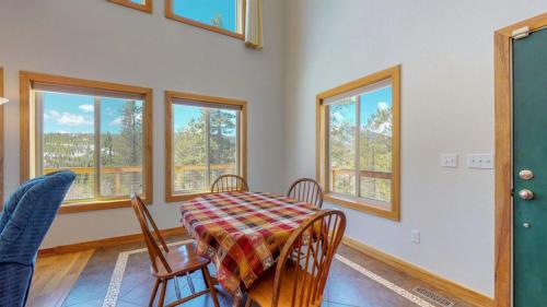 07-Dining-Area-70-Cocopa-Way-Red-Feather-Lakes-Colorado-80545