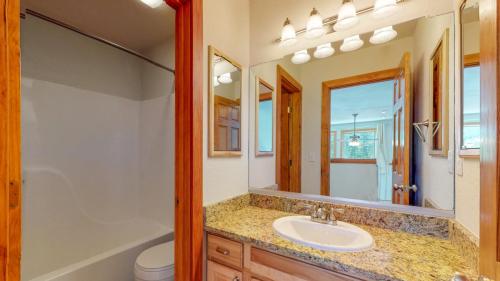 23-Bathroom-5-70-Cocopa-Way-Red-Feather-Lakes-Colorado-80545