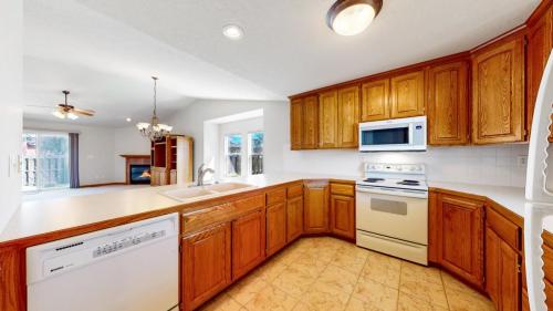09-Kitchen-7207-W.-18th-St.-Rd.-Greeley-CO-89634