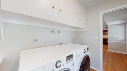 57-Laundry-Area-7247-S-Ivy-St-Centennial-CO-80112