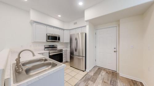 08-Kitchen-7460-Lowell-Blvd-Unit-B-Westminster-CO-80030
